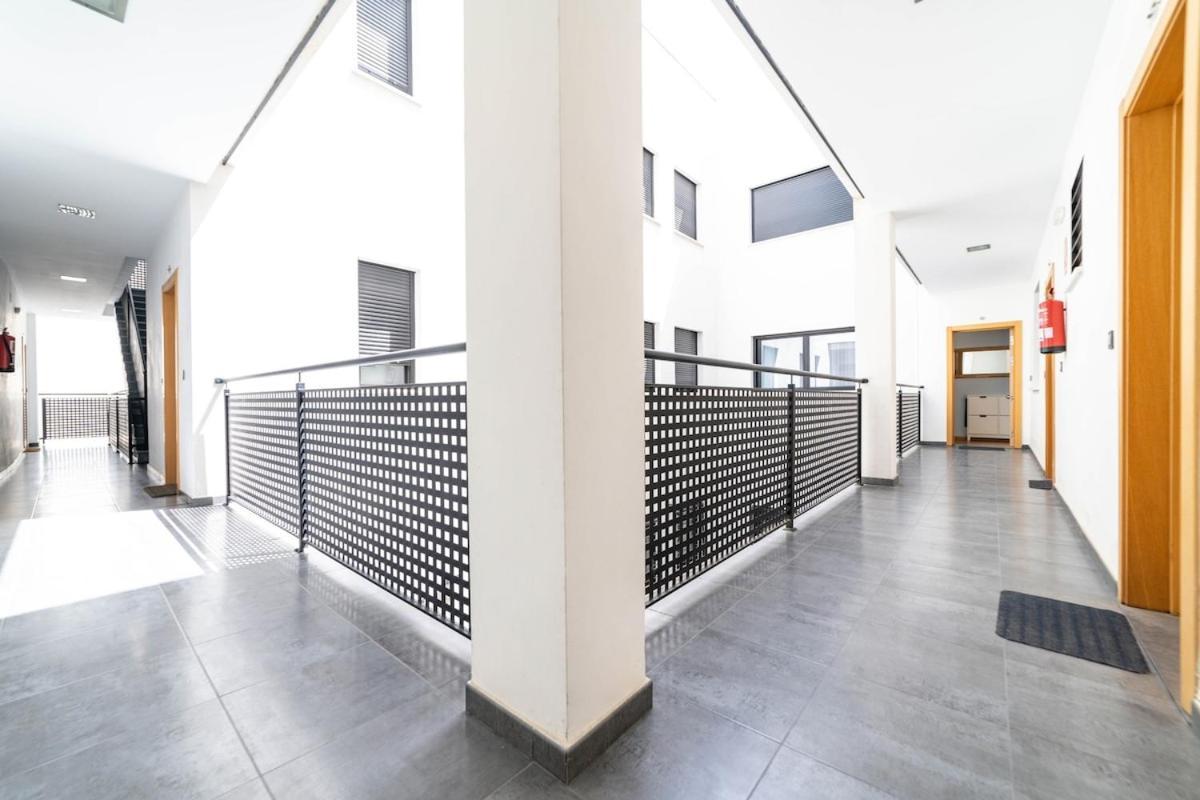 -Malagasunapts- Stylish City Centre Pool&Parking Exterior foto